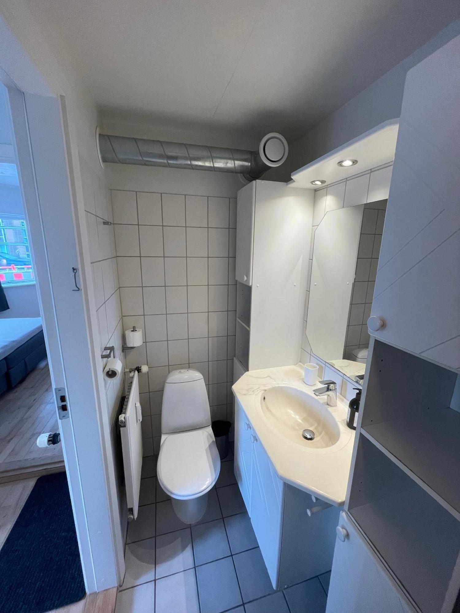 Central Apt With Parking Possibility, Netflix & Near Attractions Århus Exterior foto